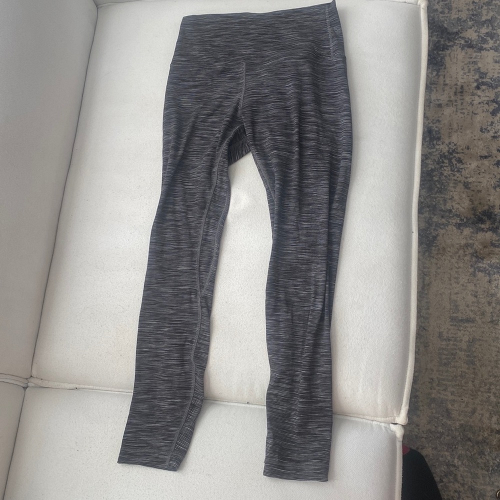 Lululemon align leggings 25” Size 6